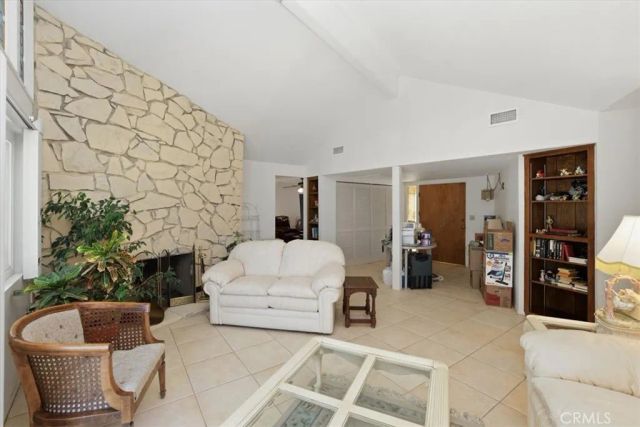 1155 N Lyon, Hemet, CA 92543