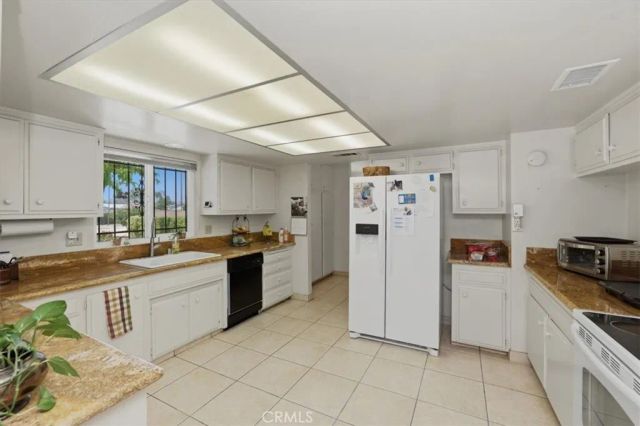1155 N Lyon, Hemet, CA 92543