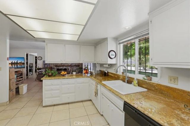 1155 N Lyon, Hemet, CA 92543