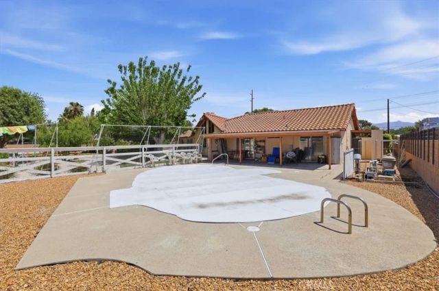 1155 N Lyon, Hemet, CA 92543