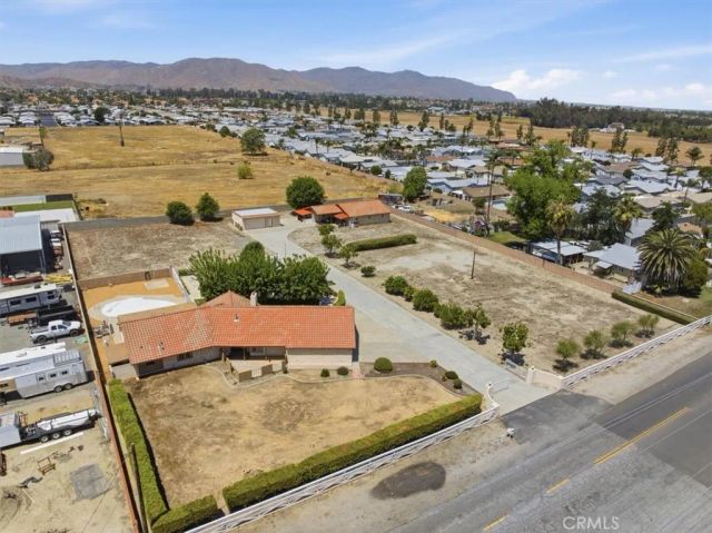 1155 N Lyon, Hemet, CA 92543