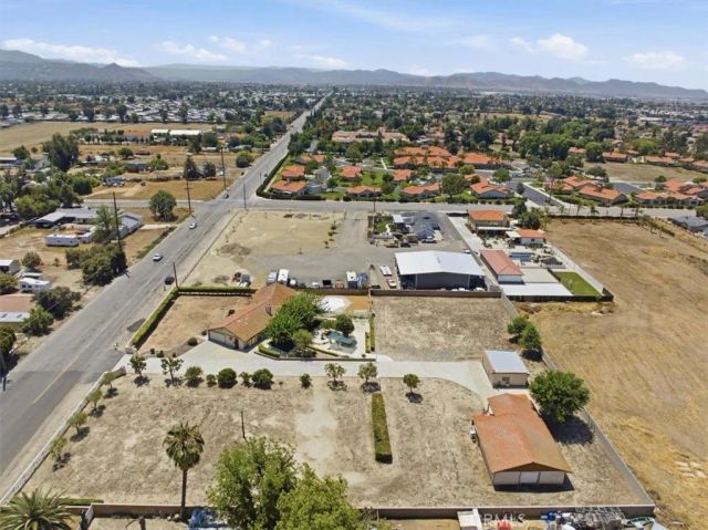 1155 N Lyon, Hemet, CA 92543