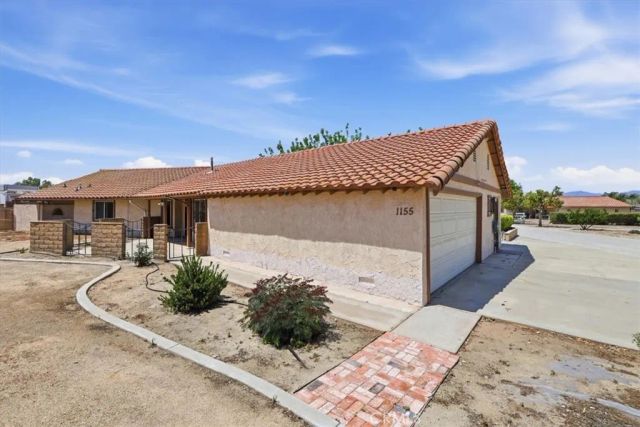 1155 N Lyon, Hemet, CA 92543