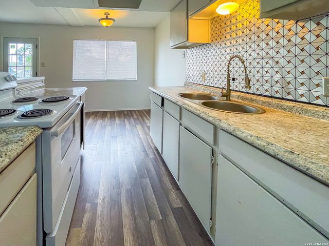 1001 Avenue B, Beeville, TX 78102