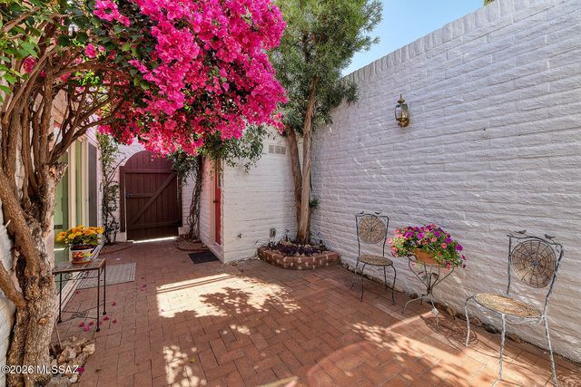 719 W LAS LOMITAS Road, Tucson, AZ 85704