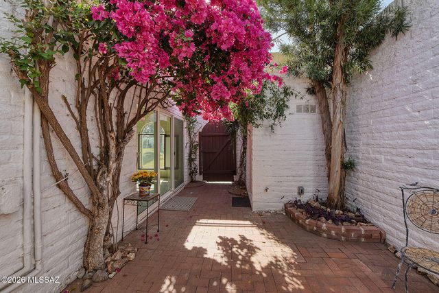 719 W LAS LOMITAS Road, Tucson, AZ 85704