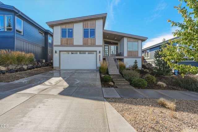 63108 NE Iner Loop, Bend, OR 97701