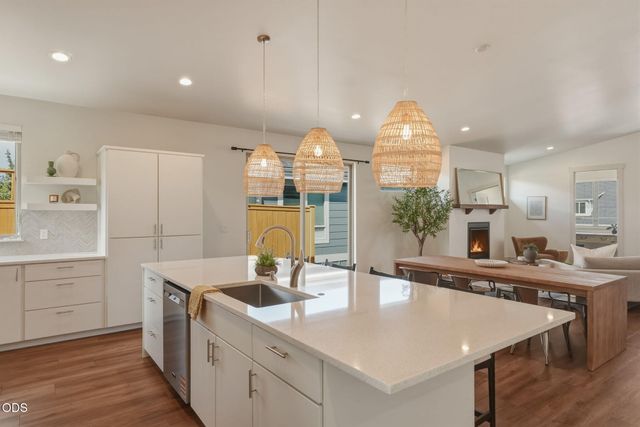 63108 NE Iner Loop, Bend, OR 97701
