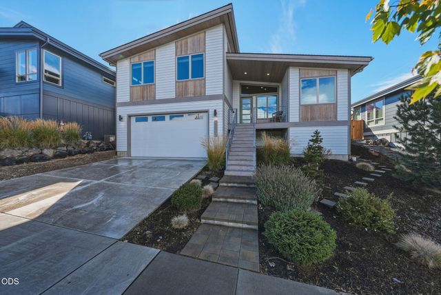 63108 NE Iner Loop, Bend, OR 97701