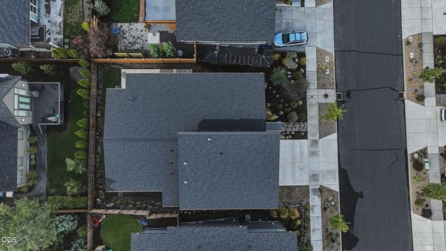 63108 NE Iner Loop, Bend, OR 97701