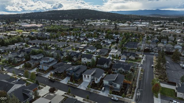 63108 NE Iner Loop, Bend, OR 97701
