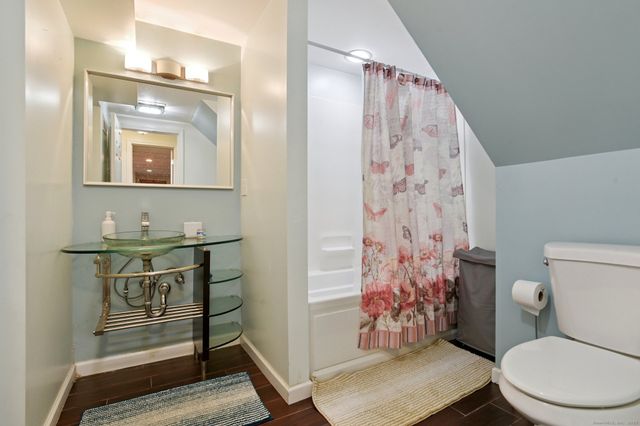 95 Monticello Drive 95, Branford, CT 06405