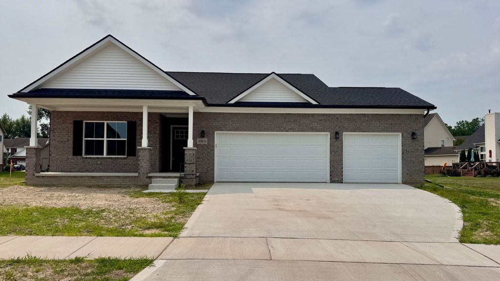 30821 Lower Ridge Drive, New Boston, MI 48164