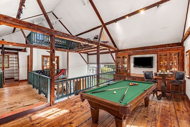 58 Osgood St, North Andover, MA 01845