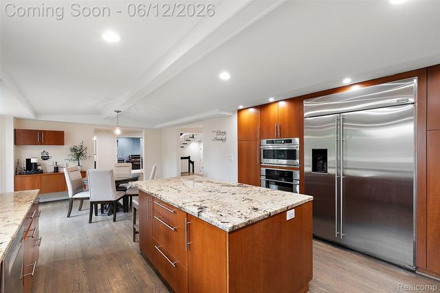 1966 Mapleridge Road, Rochester Hills, MI 48309