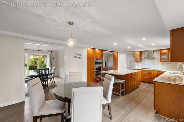 1966 Mapleridge Road, Rochester Hills, MI 48309