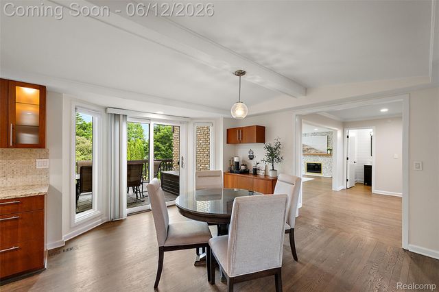 1966 Mapleridge Road, Rochester Hills, MI 48309