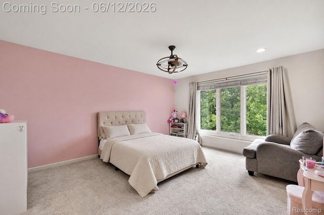 1966 Mapleridge Road, Rochester Hills, MI 48309