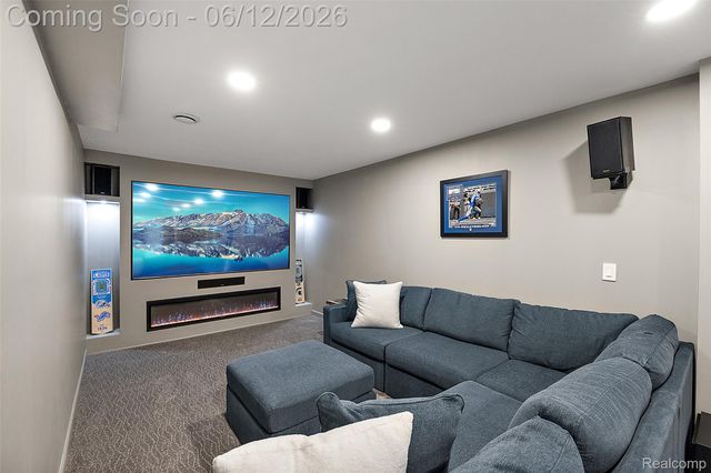 1966 Mapleridge Road, Rochester Hills, MI 48309