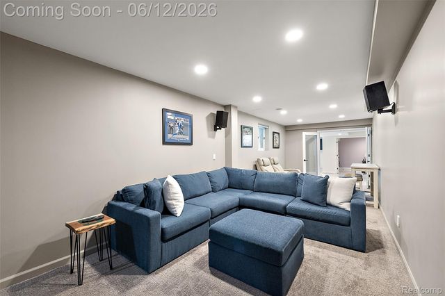 1966 Mapleridge Road, Rochester Hills, MI 48309