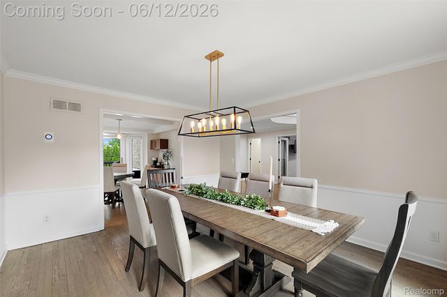 1966 Mapleridge Road, Rochester Hills, MI 48309
