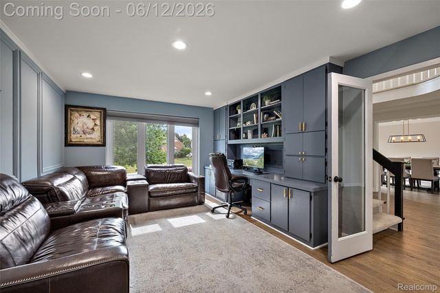 1966 Mapleridge Road, Rochester Hills, MI 48309
