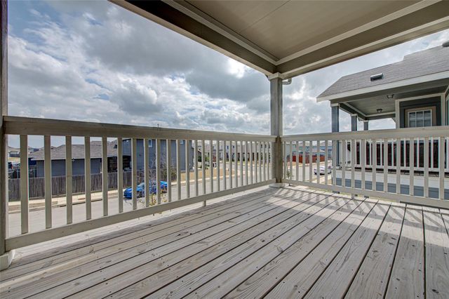 405 Charter Oak DR, Hutto, TX 78634