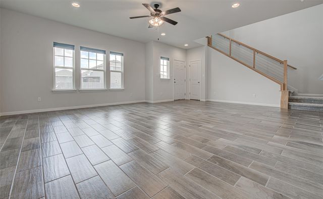 405 Charter Oak DR, Hutto, TX 78634