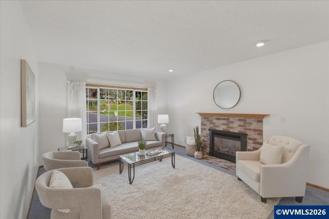 1075 NW Charlemagne Pl, Corvallis, OR 97330