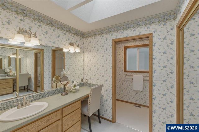 1075 NW Charlemagne Pl, Corvallis, OR 97330