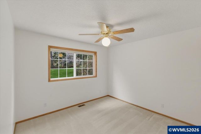 1075 NW Charlemagne Pl, Corvallis, OR 97330