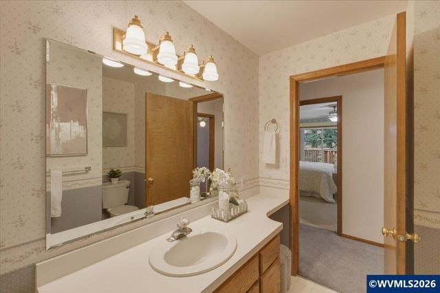 1075 NW Charlemagne Pl, Corvallis, OR 97330