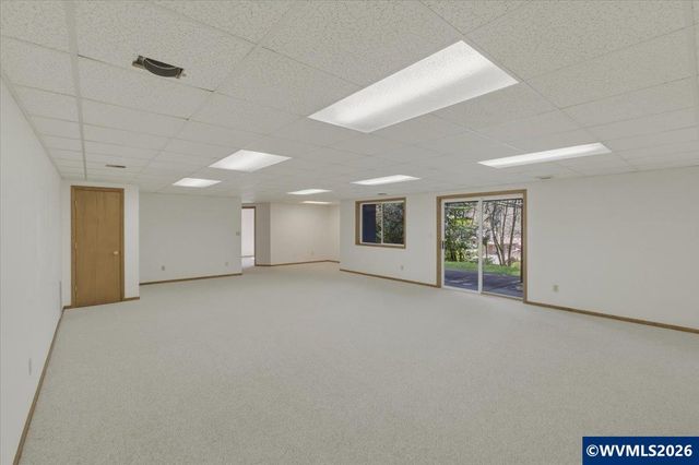 1075 NW Charlemagne Pl, Corvallis, OR 97330