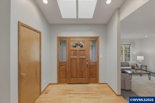 1075 NW Charlemagne Pl, Corvallis, OR 97330
