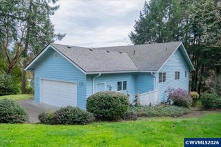 1075 NW Charlemagne Pl, Corvallis, OR 97330