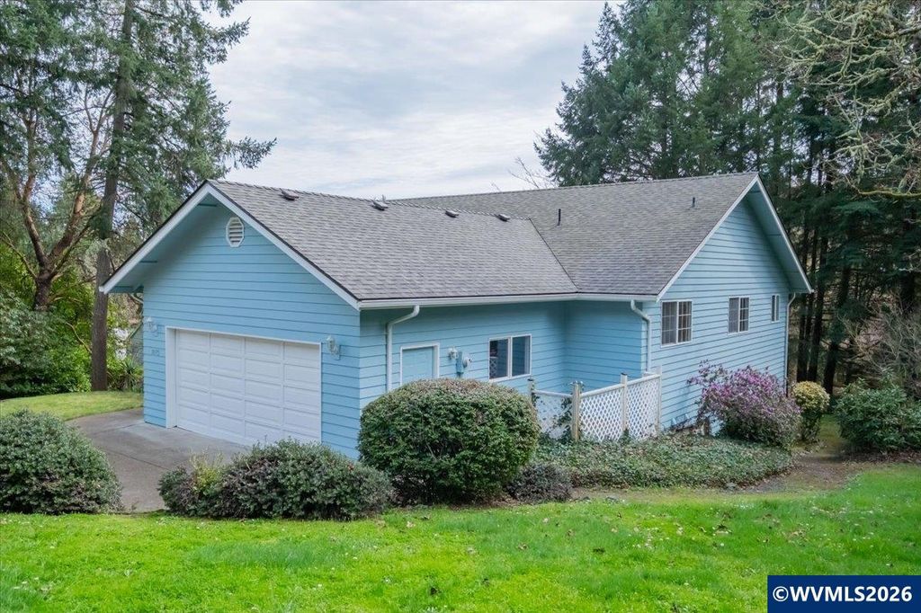 1075 NW Charlemagne Pl, Corvallis, OR 97330
