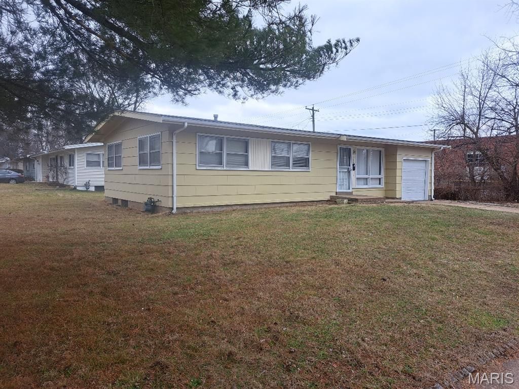 3100 Canfield Drive, Ferguson, MO 63136