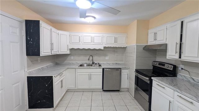10901 BRISTOL Terrace, Kansas City, MO 64134