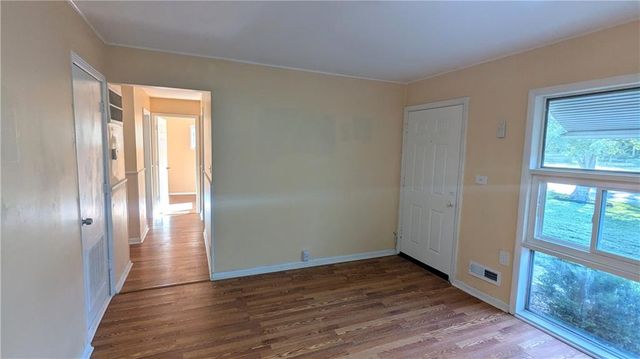 10901 BRISTOL Terrace, Kansas City, MO 64134