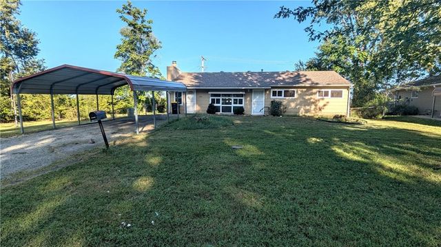 10901 BRISTOL Terrace, Kansas City, MO 64134