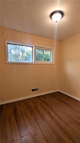 10901 BRISTOL Terrace, Kansas City, MO 64134