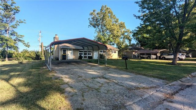 10901 BRISTOL Terrace, Kansas City, MO 64134