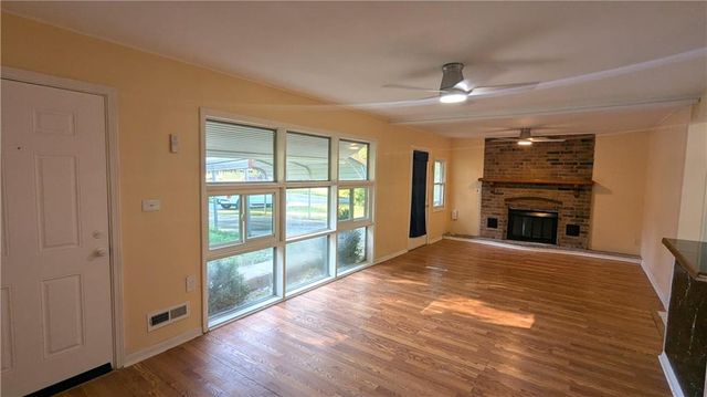 10901 BRISTOL Terrace, Kansas City, MO 64134