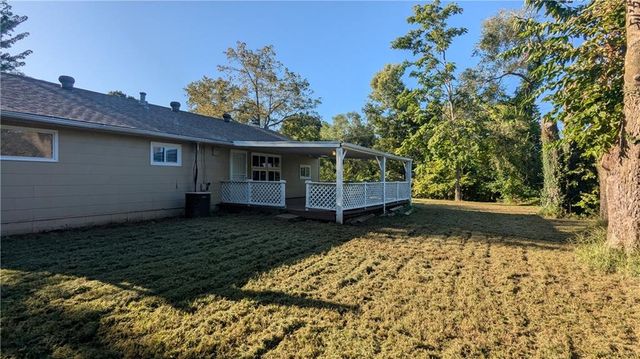 10901 BRISTOL Terrace, Kansas City, MO 64134