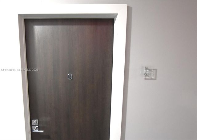 20301 W Country Club Dr 1425, Aventura, FL 33180