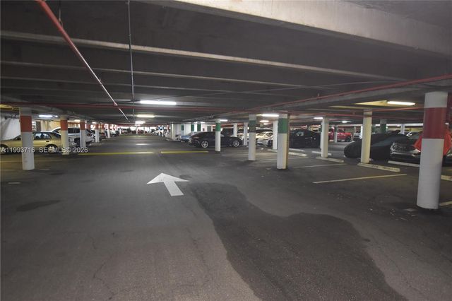 20301 W Country Club Dr 1425, Aventura, FL 33180