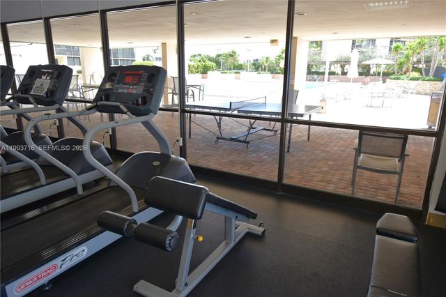 20301 W Country Club Dr 1425, Aventura, FL 33180