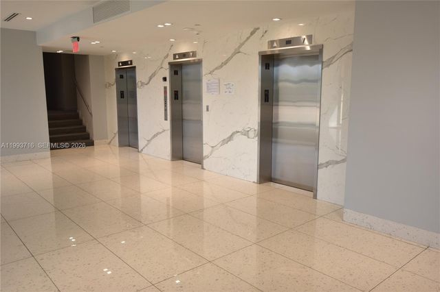 20301 W Country Club Dr 1425, Aventura, FL 33180