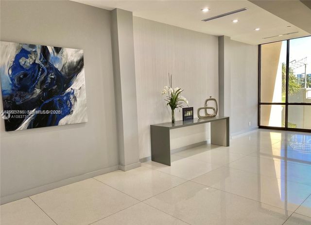 20301 W Country Club Dr 1425, Aventura, FL 33180