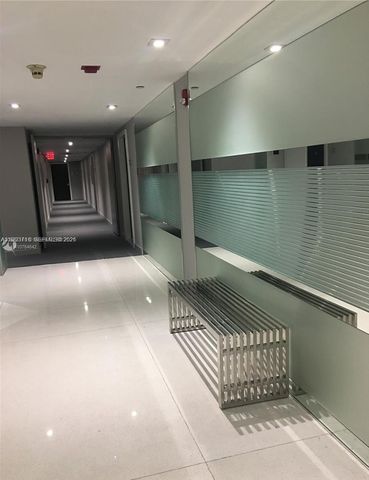 20301 W Country Club Dr 1425, Aventura, FL 33180